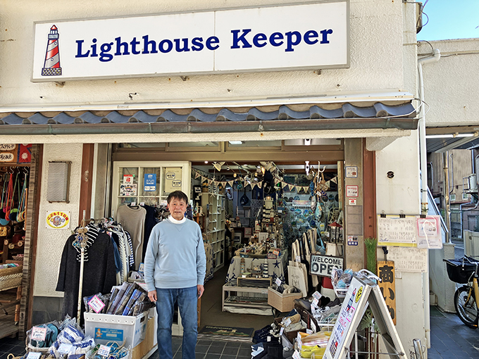 「日本唯一の灯台グッズ店」では、どんな商品が人気なのか