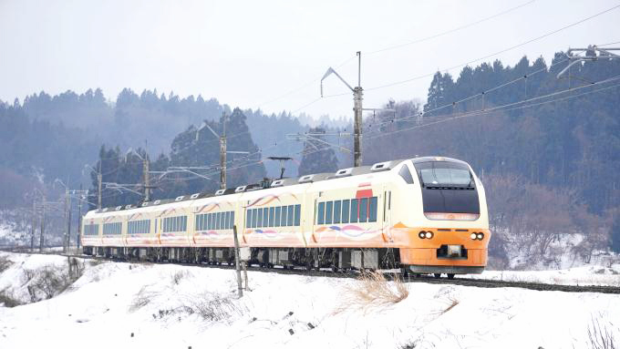 E653系電車・特急「いなほ」、羽越本線・桂根～新屋間