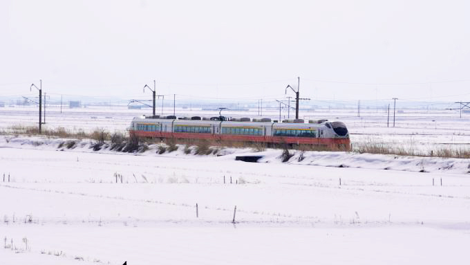 E751系電車・特急「つがる」、奥羽本線・八郎潟～鯉川間