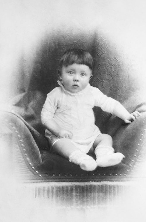 アドルフ・ヒトラー　幼少期の写真　　　　PD