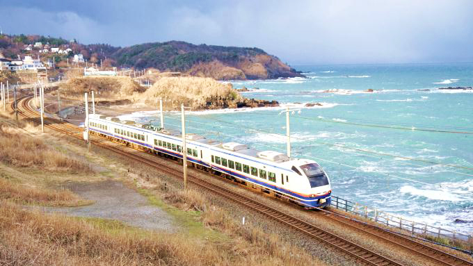 E653系電車・特急「しらゆき」、信越本線・青海川～鯨波間