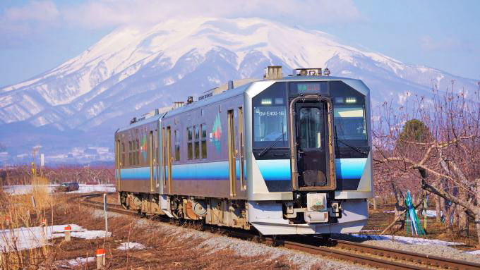 GV-E400系気動車・普通列車、五能線・藤崎～川部間