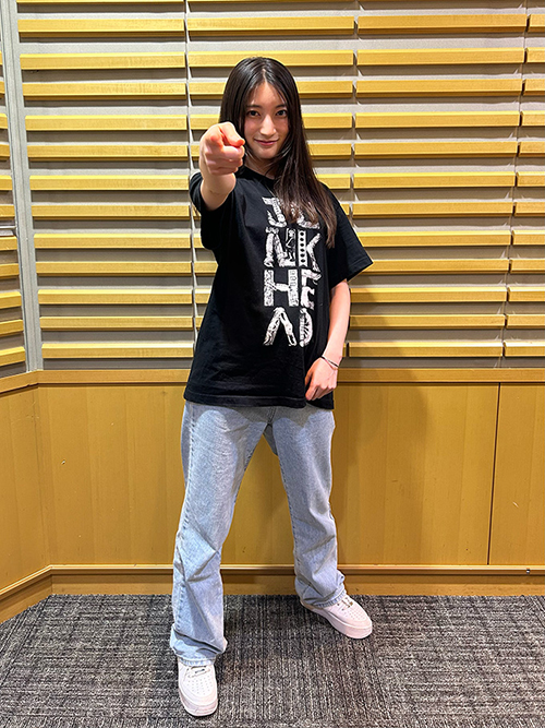 綾川千歳、翌週のゲスト・佐久間宣行に「一緒にジョジョ立ちの写真を撮りたい！」と懇願の写真