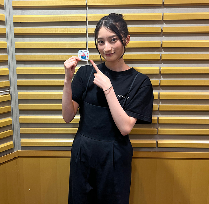 綾川千歳、番組グッズステッカー完成を報告「めちゃくちゃ可愛く仕上がってる」
