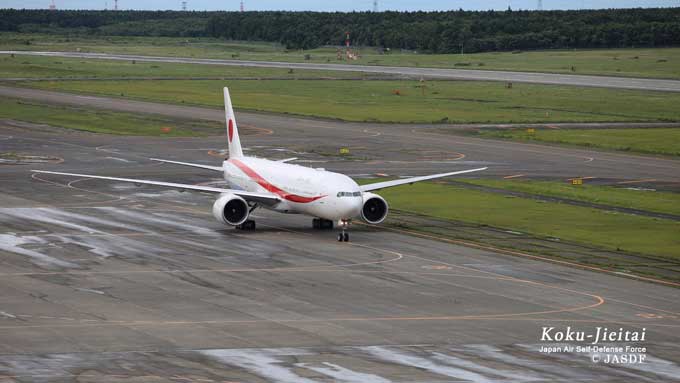 ボーイング７７７－３００ＥＲ（画像出典：航空自衛隊）　～首相官邸HPより　https://www.kantei.go.jp/jp/feature/gaikou/seifusenyouki.html