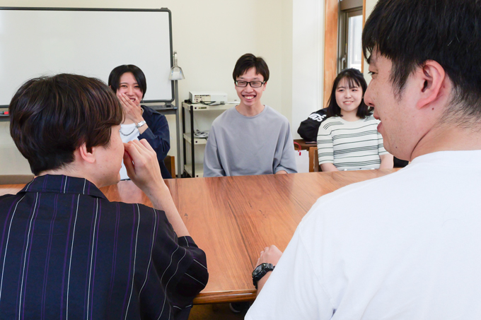 国立大学でメディアを学問として研究？　茨城大学の学生とランパンプスが座談会！