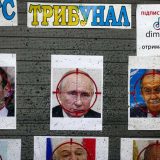 ODESA, UKRAINE – JULY 25, 2023 – The photographs of Dmitry Medvedev, Vladimir Putin and Sergey Lavrov are being used as targets in the Darts Tribunal game in Arcadia, Odesa, southern Ukraine. Ukrinform/時事通信フォト