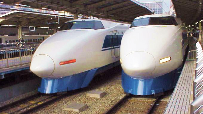 100系新幹線電車、東海道新幹線・東京駅（2003年撮影）