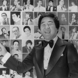 「歌のワイド・９０分!!」の司会者、徳光和夫アナ　撮影日：1982年9月　写真提供：産経新聞社