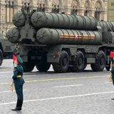 ロシアの地対空ミサイルシステムＳ４００（ロシア・モスクワ）　2021年5月9日　AFP＝時事　