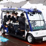 2023年2月4日、自動運転車に試乗する岸田総理～出典：首相官邸HPより（https://www.kantei.go.jp/jp/101_kishida/actions/202302/04isikawa_fukui.html）