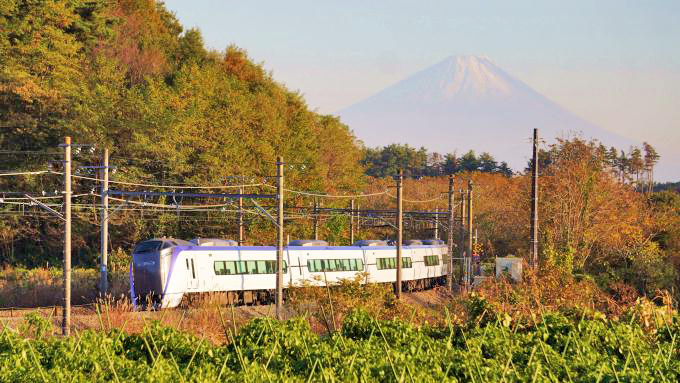 E353系電車・特急「あずさ」、中央本線・長坂～小淵沢間
