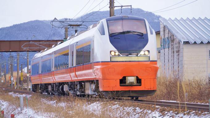 E751系電車・特急「つがる」、奥羽本線・大館～下川沿間