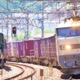 EF510形電気機関車牽引・貨物列車、223系電車・快速列車、東海道本線・島本～山崎間