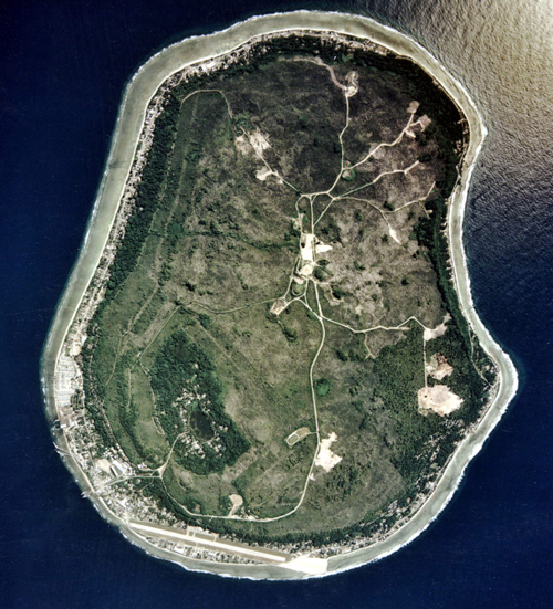 ナウル島の衛星写真　　　PD