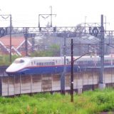 E2系新幹線電車「あさま」、北陸新幹線・軽井沢駅（2011年撮影）