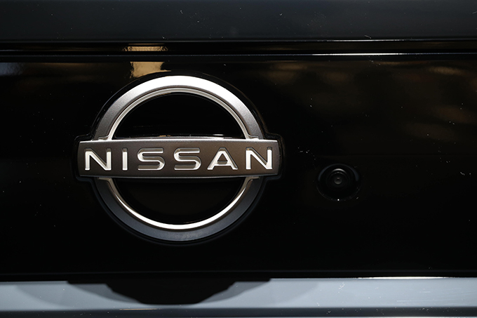 日産自動車（NISSAN）のロゴ＝2023年10月26日午前、東京都江東区の東京ビッグサイト　写真提供：産経新聞社