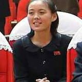 N.K. leader‘s sister Pictured is Kim Yo-jung, North Korean leader Kim Jong-un‘s younger sister, viewing a performance by Moranbong Band in Pyongyang on March 22, 2014. A South Korean government official, asking anonymity, said on March 30, the 27-year-old Kim was appointed chief secretary of the ruling Workers‘ Party in the first half of last year, a post equivalent to South Korea‘s presidential chief of staff. The chief secretary does not take part in policy decisions but is in charge of purchasing and providing daily necessities to the leader and his family. (Yonhap)/2014-03-31 10:26:59/ ＜ 1980-2014 YONHAPNEWS AGENCY. .＞ [Photo via Newscom]　ＹＯＮＨＡＰＮＥＷＳ／ニューズコム／共同通信イメージズ