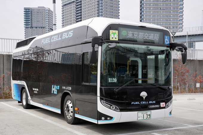 東京都交通局の燃料電池バスの車両　撮影： 2022年3月23日、東京都江東区　写真提供：共同通信社