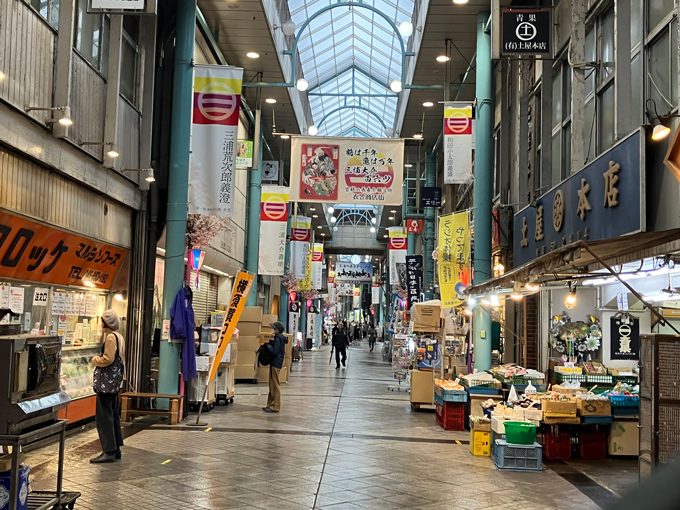 昭和の雰囲気が漂う衣笠商店街