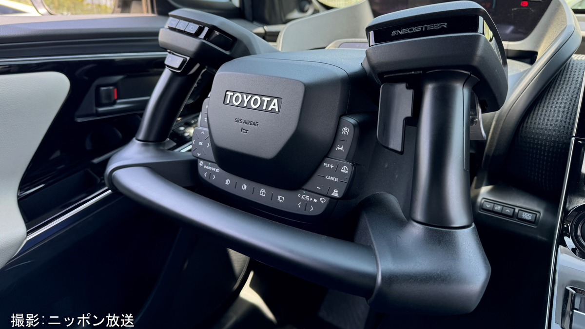 手元だけで車を運転! トヨタ「NEO Steer(ネオステア)」試乗体験会を「世界パラ陸上in神戸」会場で開催 ニッポン放送 NEWS
