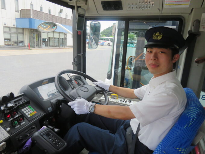 千葉交通で最年少デビューした運転手の太田篤佐さん