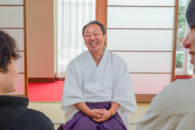 創建年代は不詳！？　古代の信仰跡が残る、織田信長も祈願した手力雄神社にてランパンプスが合格祈願！