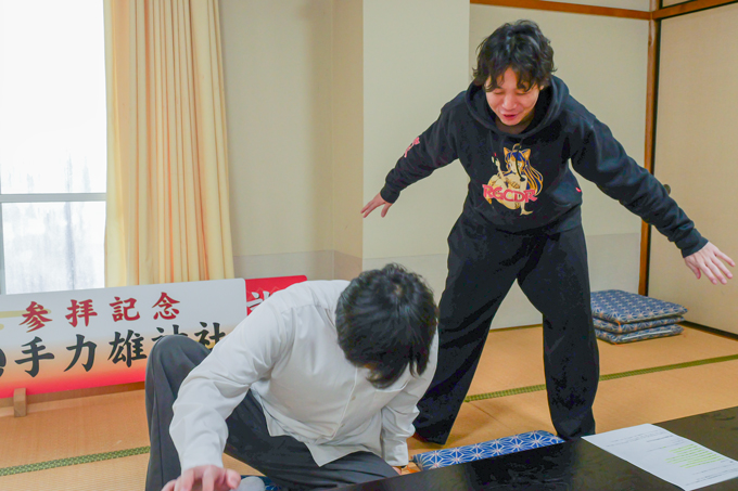 創建年代は不詳！？　古代の信仰跡が残る、織田信長も祈願した手力雄神社にてランパンプスが合格祈願！