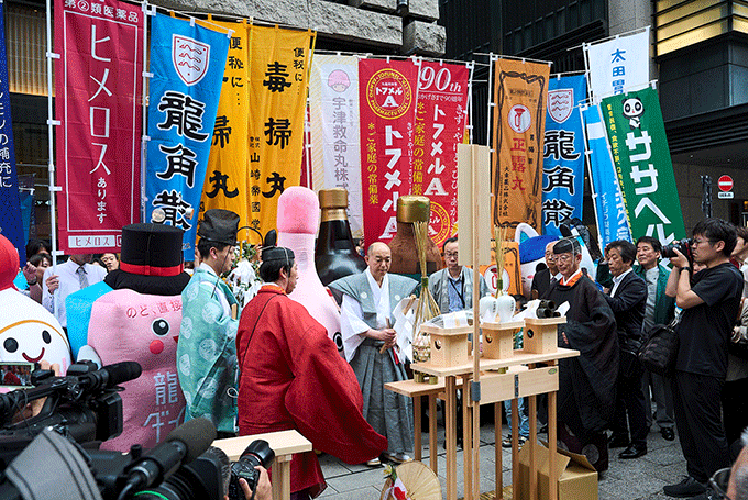 龍角散・藤井隆太社長、『神田祭』神幸祭にて総代献饌への思い語る「薬祖神社で薬の神様に祈り、健康になるための努力を」