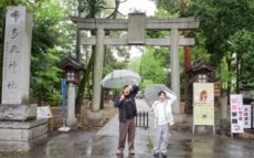 口伝で残された二千年の歴史!? 古来より天神を祀る、布多天神社にてランパンプスが合格祈願!