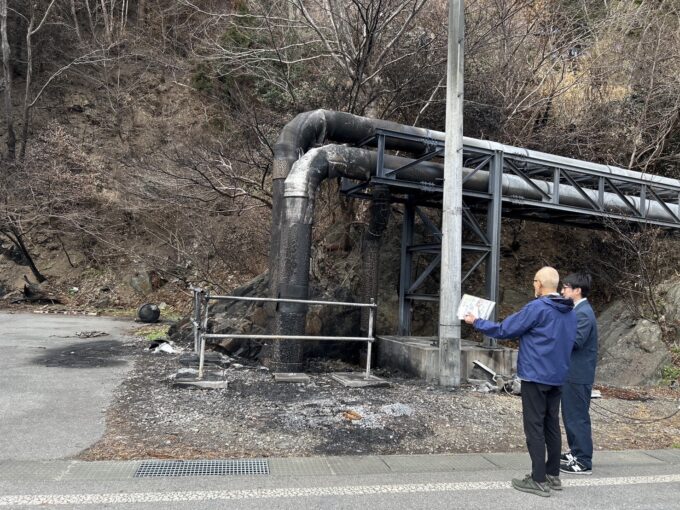 あわび養殖所の燃えてしまったポンプ
