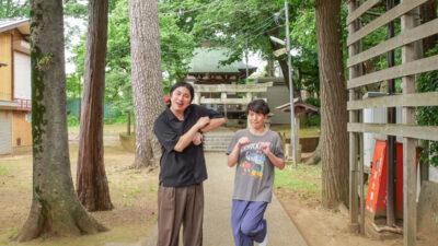文章が上達する神社!? 筆塚を有する東谷北野神社にてランパンプスが合格祈願!
