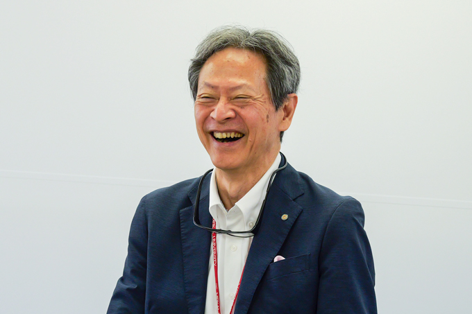 全国で唯一の不動産学部！？　ホスピタリティ精神を学べる明海大学にてランパンプスが徹底取材！