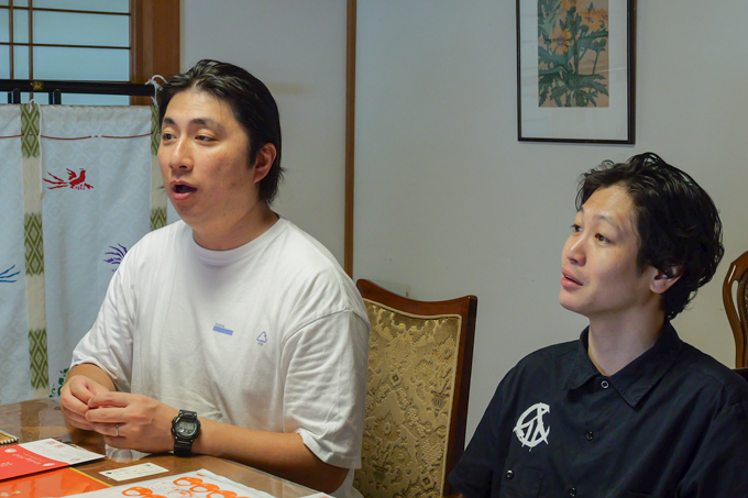 息を止めて3周回ると願いが叶う泉！？　白蛇龍神を祀る、金澤神社にてランパンプスが合格祈願！