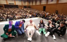 トム・ブラウン「ニッ圧」初の番組イベントにリスナー400人が大爆笑！