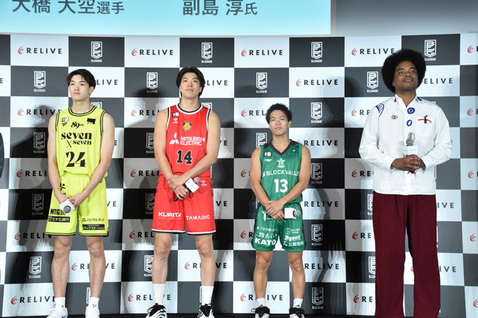 （左から）新沼康生選手、佐藤卓磨選手、大橋大空選手、副島淳
