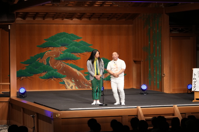 「オールナイトニッポンPODCAST トム・ブラウンのニッポン放送圧縮祭2025in観世能楽堂」