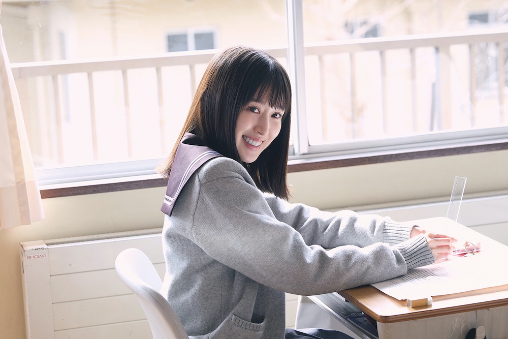 (C)餡蜜／講談社 (C)2025 映画「隣のステラ」製作委員会