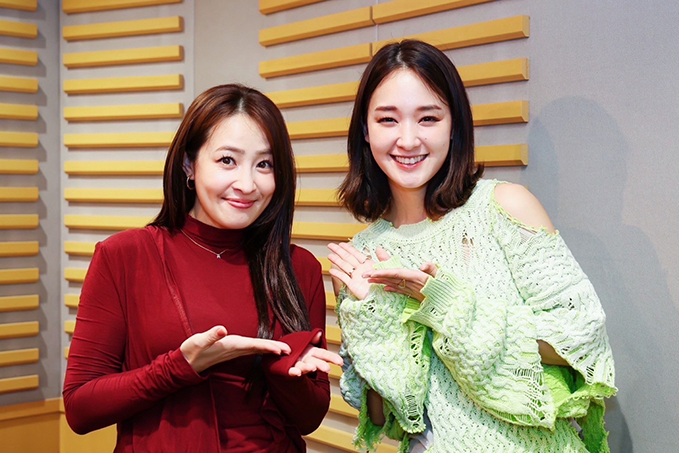 大沢あかね・剛力彩芽