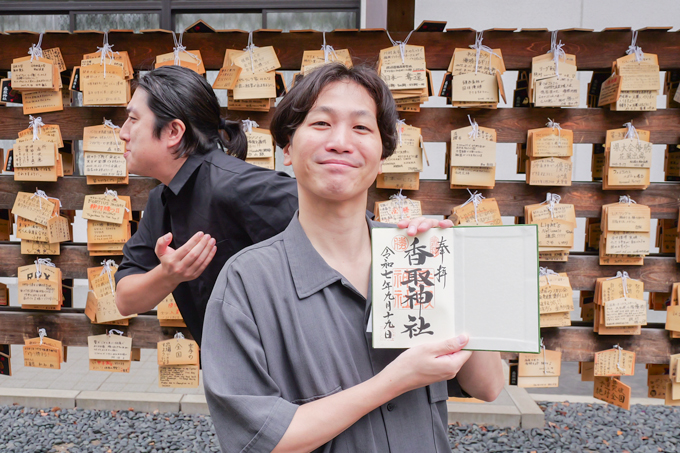 スポーツ振興の神様！？　オリンピック金メダリストも通う、亀戸香取神社にてランパンプスが合格祈願！
