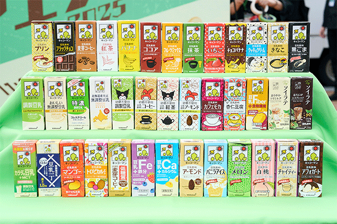 『キッコーマン豆乳Presents 豆乳フェス2025』オープニングイベントにマヂカルラブリー&秋元真夏が登場 10月12日『豆乳の日』を前に美味しい豆乳飲料を堪能
