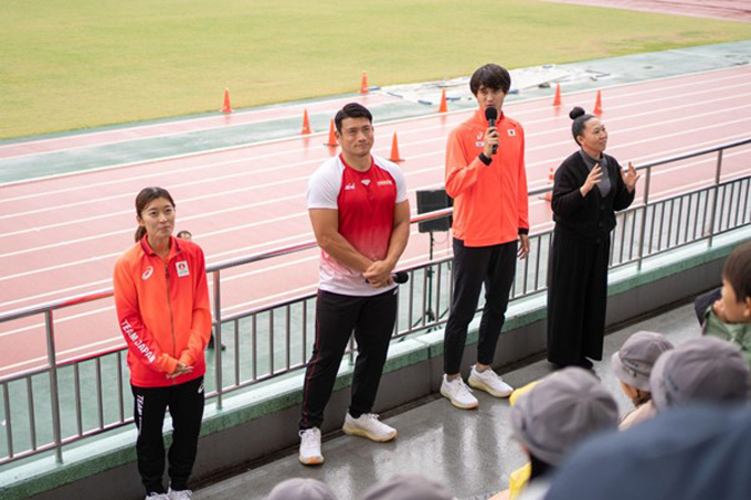 岡田海緒選手、湯上剛輝選手、豊田兼選手