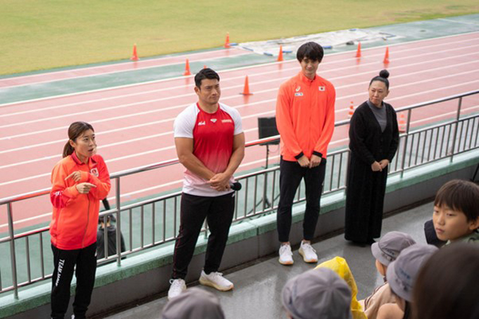 岡田海緒選手、湯上剛輝選手、豊田兼選手