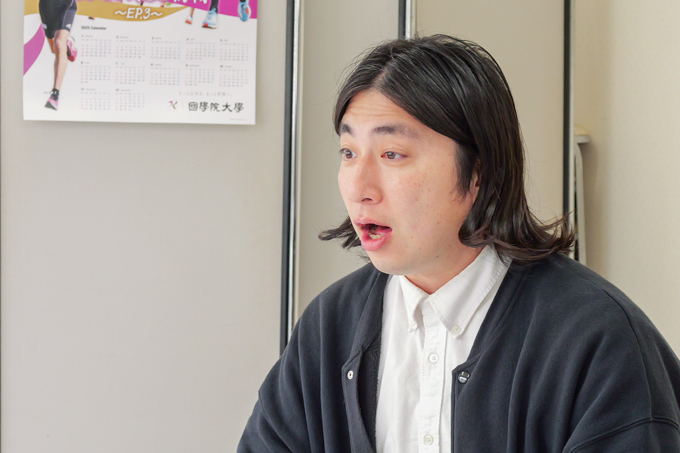 ひとり一回鐘がつける!? 古くから学問の神様を祀る、神社前鳥神社にてランパンプスが合格祈願!