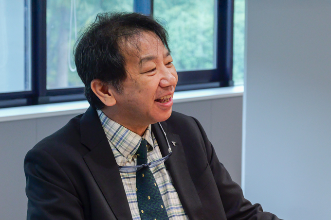 ソーラーカーでオーストラリアを縦断！？　日本で最大の学部数を誇る、東海大学にてランパンプスが徹底取材！