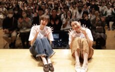 1周年を記念して丸ビルホールで公開収録を開催!『オールナイトニッポンPODCAST さとしおあちぇとぺぺ –餃子オンザライス-』番組Tシャツもオンラインで販売中!