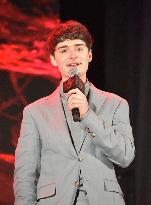 『ストレンジャー・シングス 未知の世界5』ついに配信開始！ 来日イベントに2000人のファン熱狂の写真