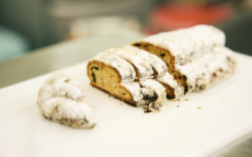 「役に立てて良かったと思える活動にしたい」ニップンとボランティア団体・KAMEの会が協力して開催するパン教室を取材　シュトーレン作りに密着