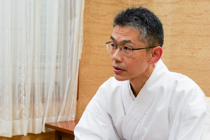 カラスが導いた神の島？！　平清盛公も信仰した世界遺産、嚴島神社にてランパンプスが合格祈願！