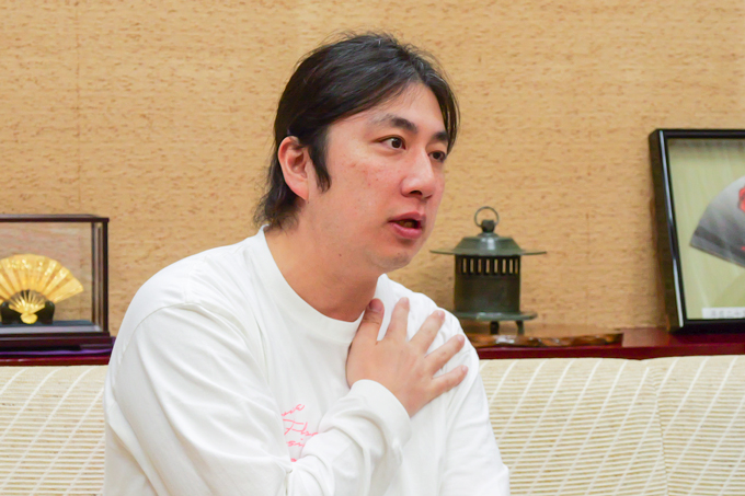 カラスが導いた神の島？！　平清盛公も信仰した世界遺産、嚴島神社にてランパンプスが合格祈願！